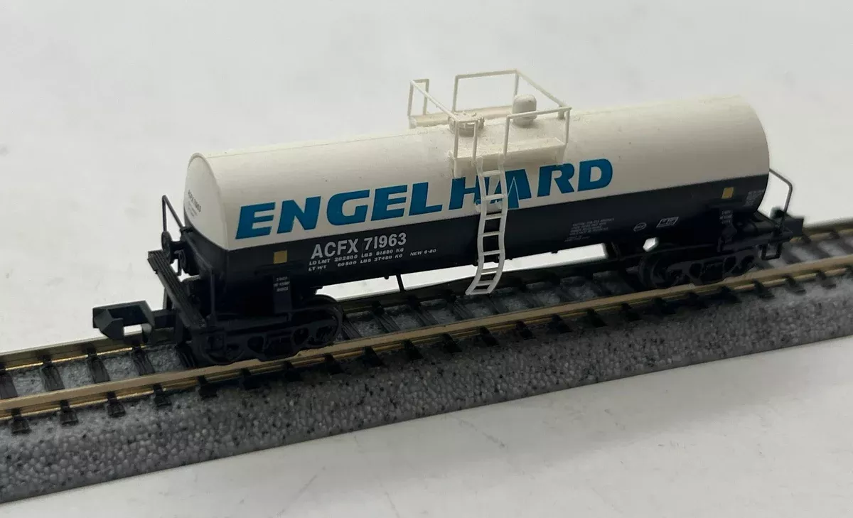 Atlas 34802 Engelhard Kaolin Tank Car White/Blue/Yellow Scale N SCALE Like New