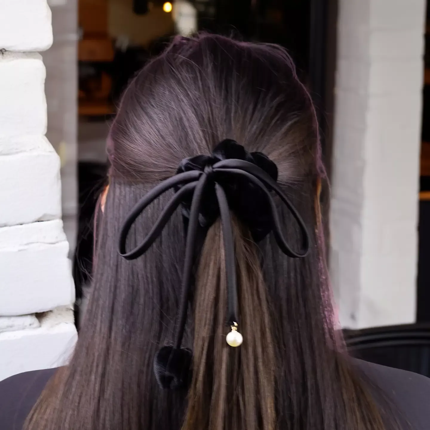 Bewaltz Pearl Embrace Scrunchie